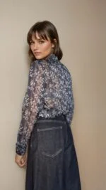 ⁦חולצת ג'ון⁩ – תמונה ⁦3⁩